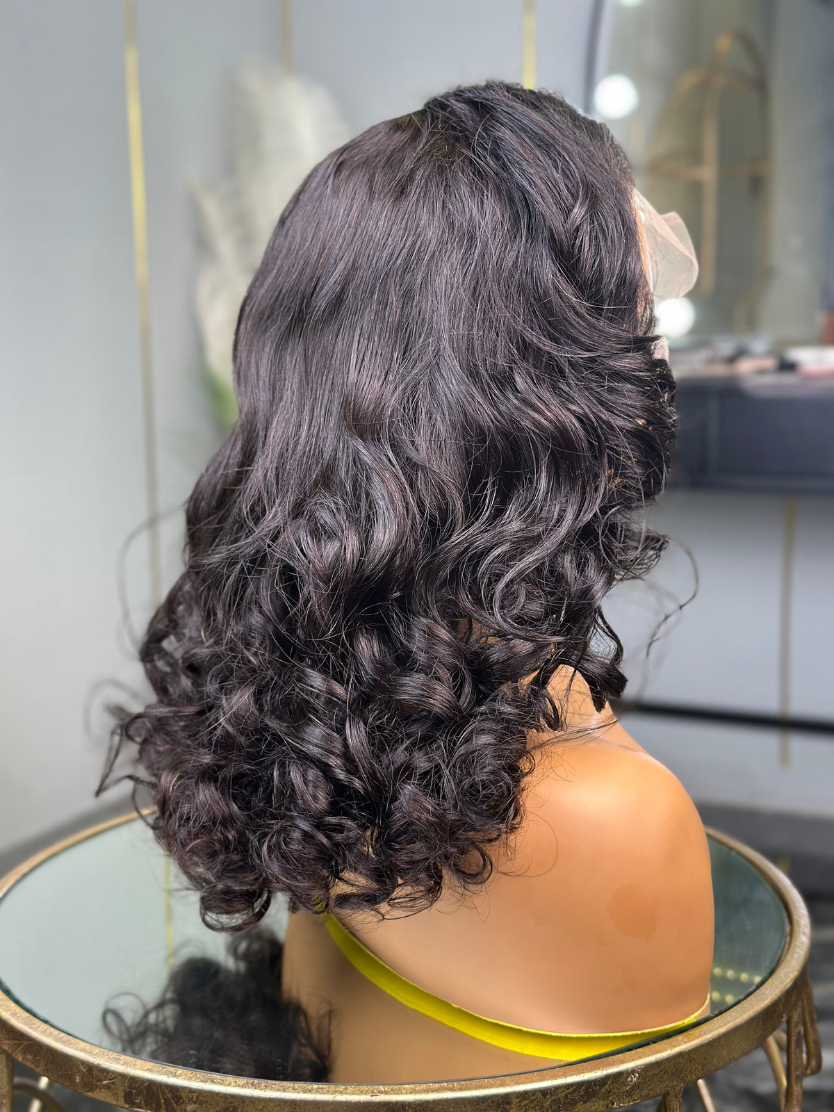 18 Inch Bouncy Loose Wave Frontal Human Hair Wig Side View