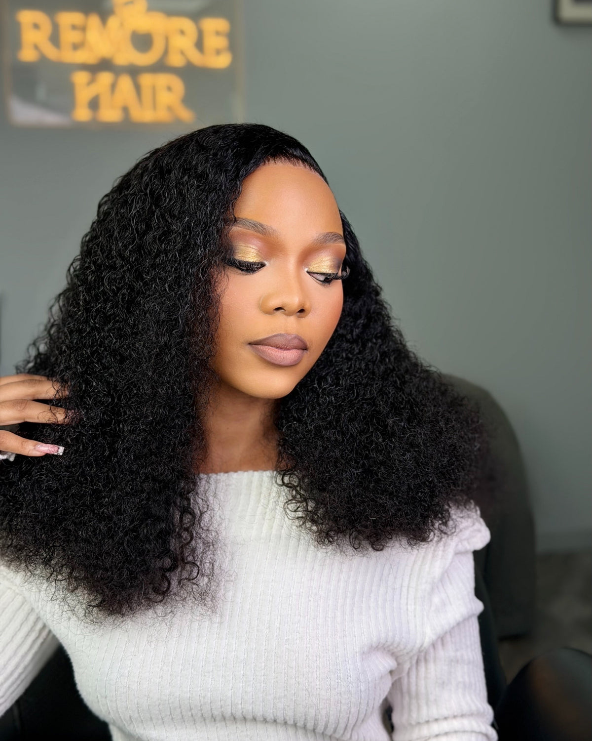 20 inch glueless kinky curly human hair wig with 13x4 lace closure Side View 