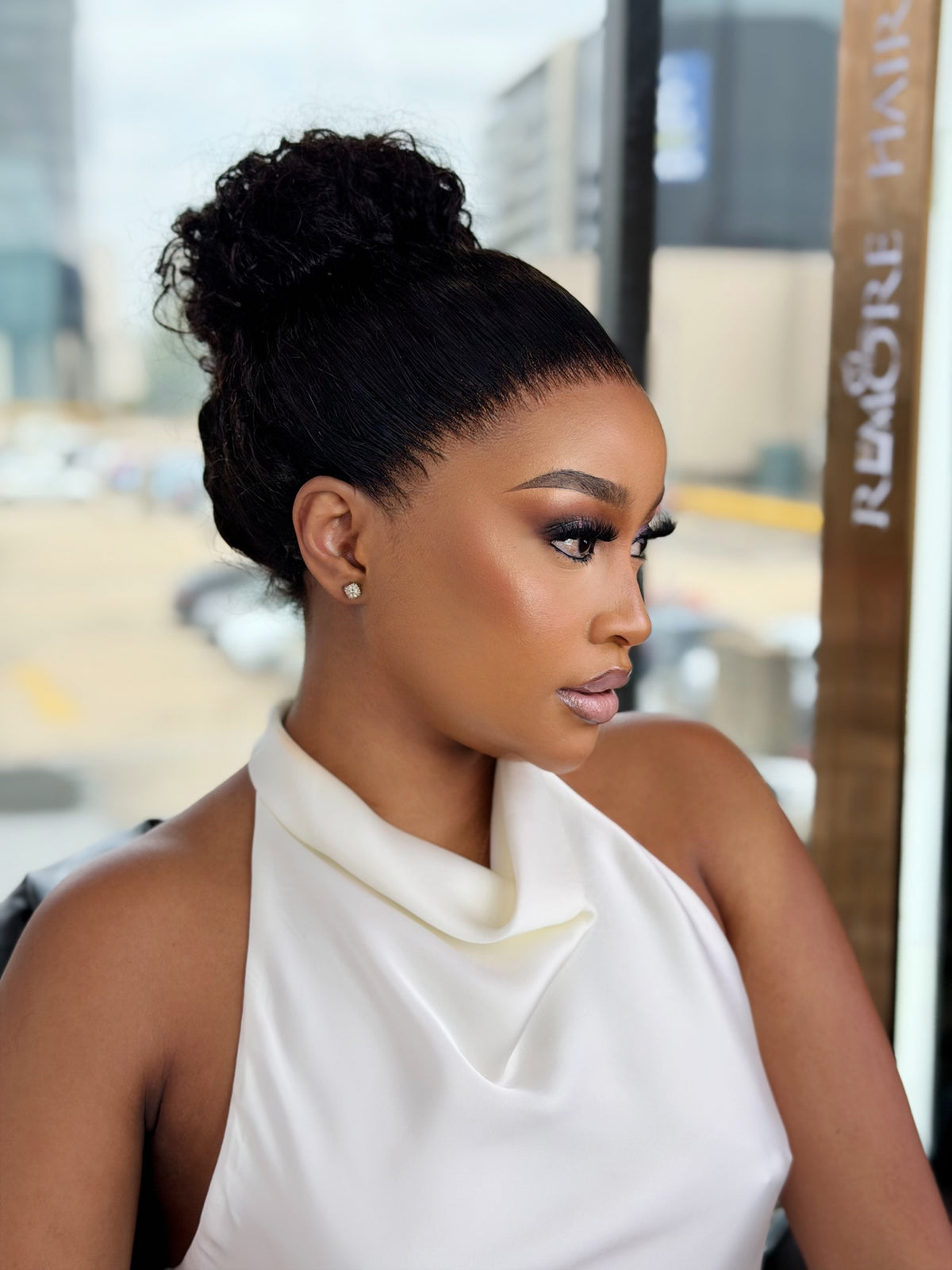 Water wave 360 HD lace gluelessr wig with natural hairline SIde View 
